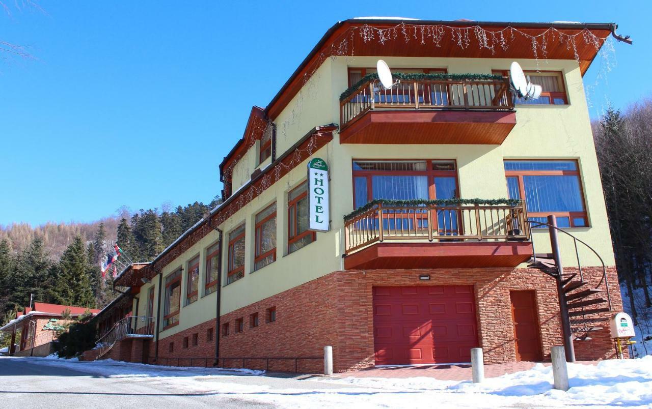 Hotel Somka Drienica Exterior foto