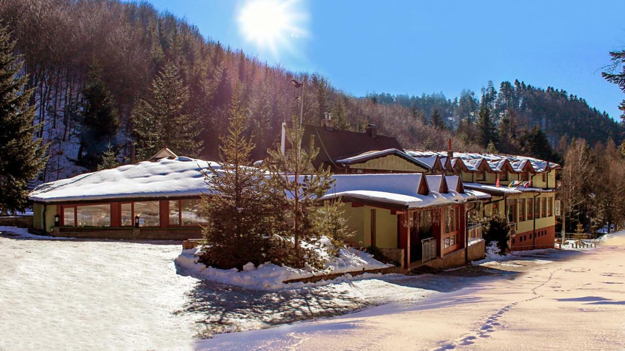 Hotel Somka Drienica Exterior foto